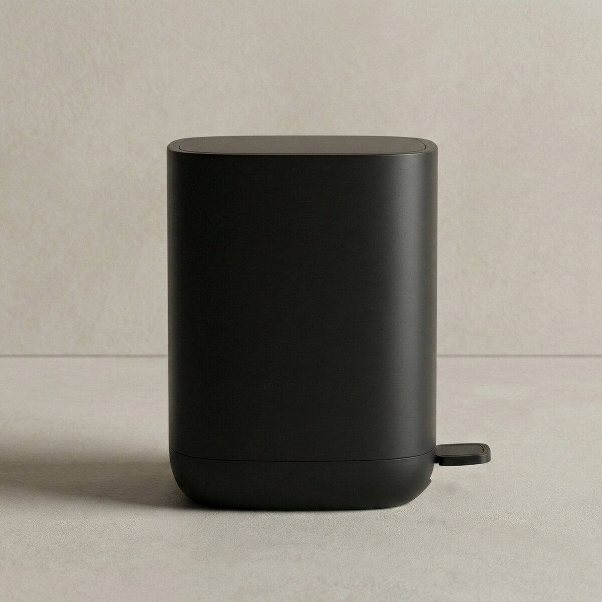 Kosz łazienkowy z pedałem INVI, 7 l