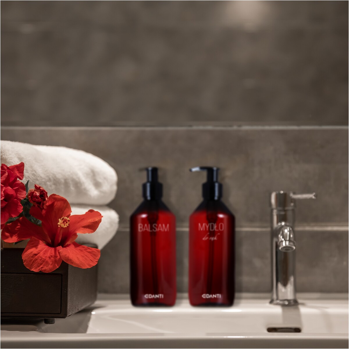 2X Dozownik Z Pompką Butelka Do Mydła Balsamu 300 Ml Zestaw Na Umywalkę Do Łazienki