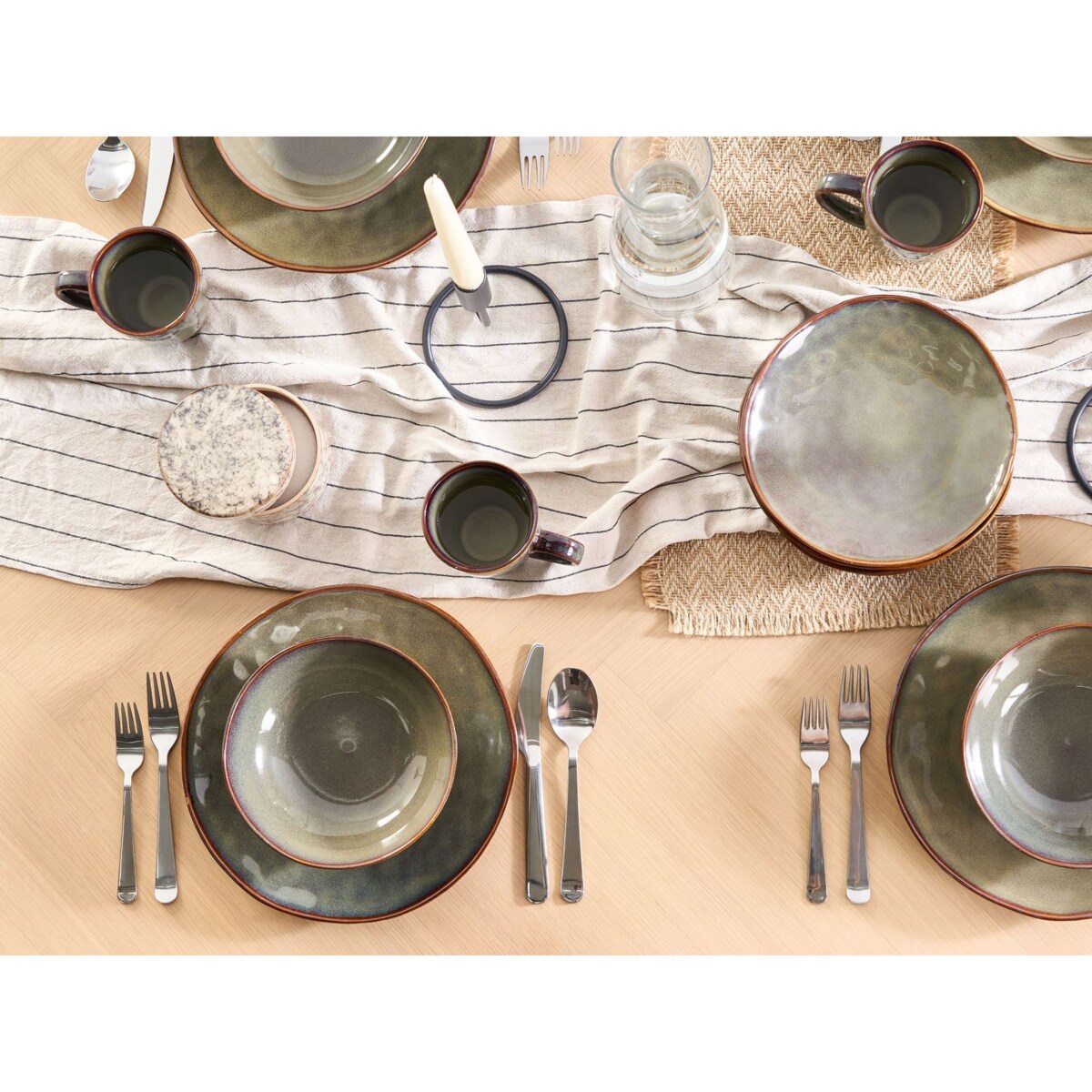 Zestaw 4 małych talerzy THYME Kamionka Ciemnozielony