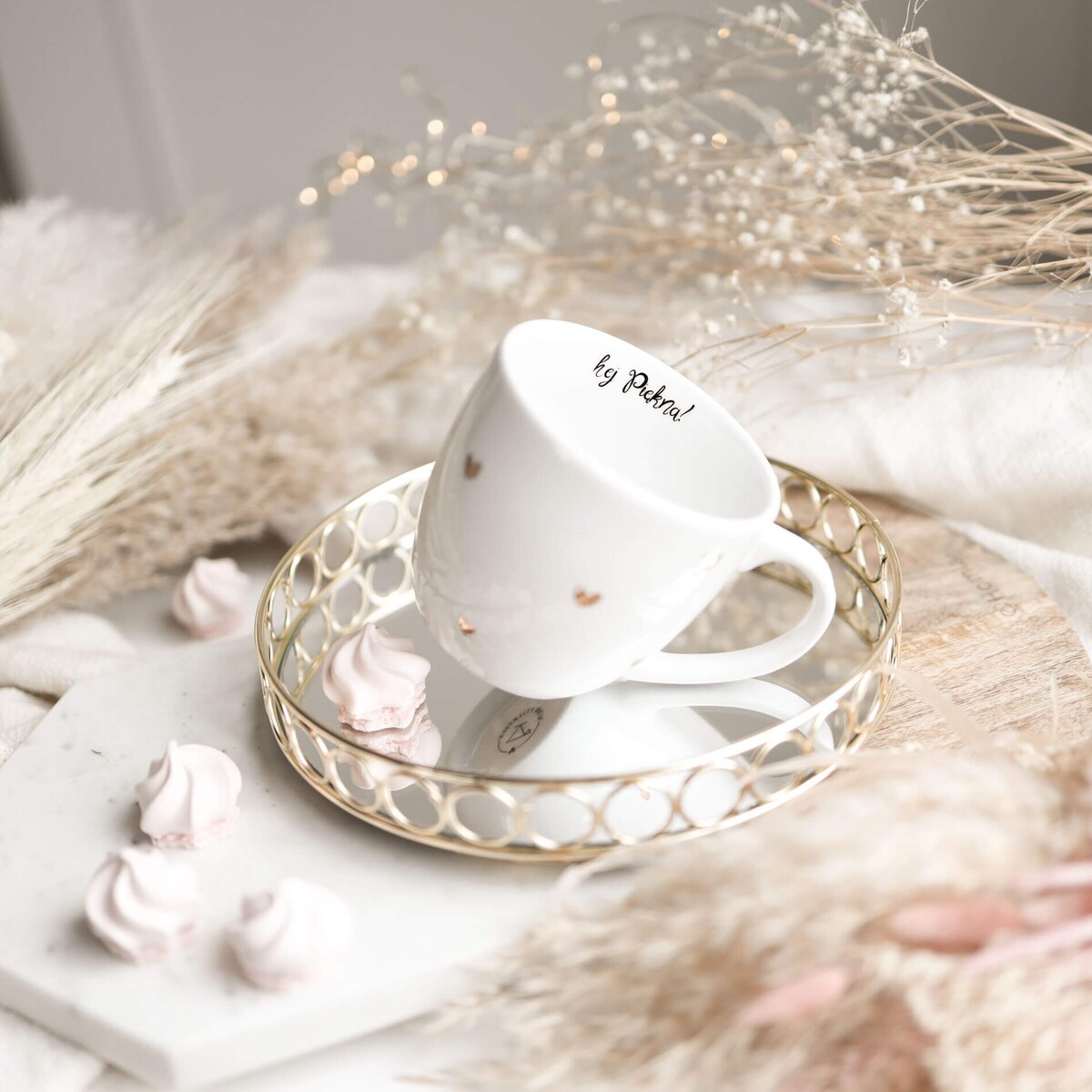 Biały kubek porcelanowy 300 ml - napis hej piękna na urodziny dla niej