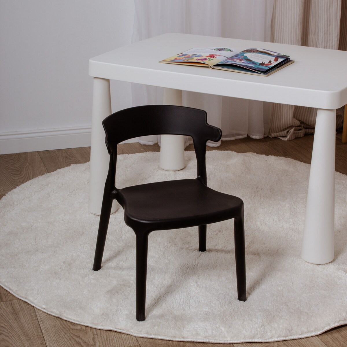 Krzesełko dla dzieci plastikowe z oparciem dziecięce czarne