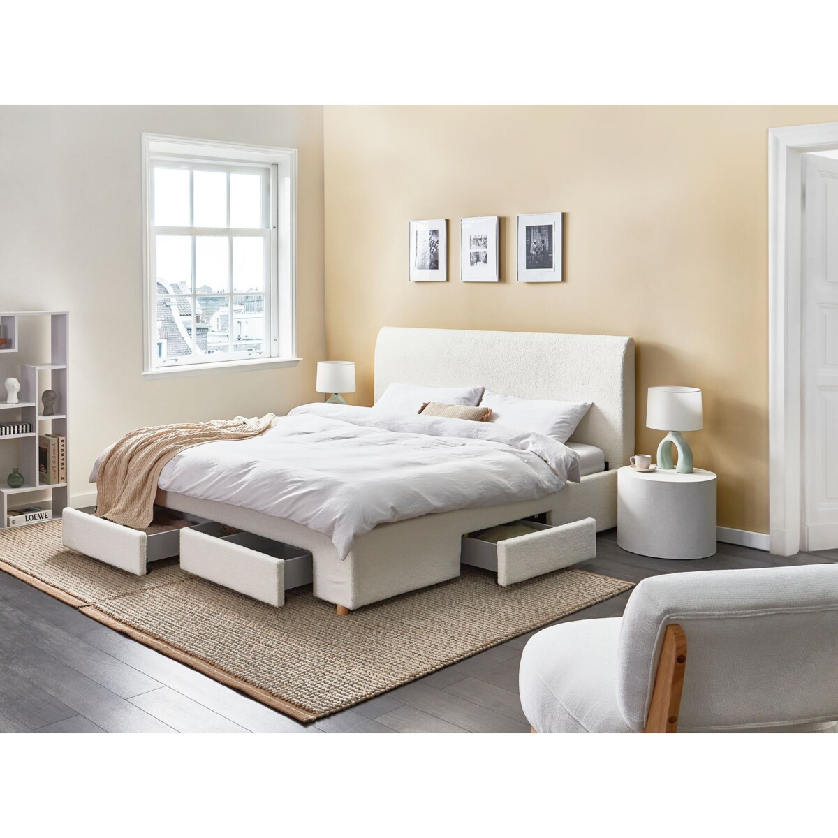 Łóżko z szufladami Boucle SOUTRIN 180 x 200 cm Złamana biel