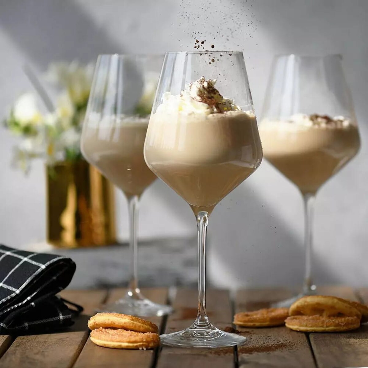 Duże Kieliszki Wina Czerwonego Białe Krosno Avant-Garde 4 x 490 ml Zestaw