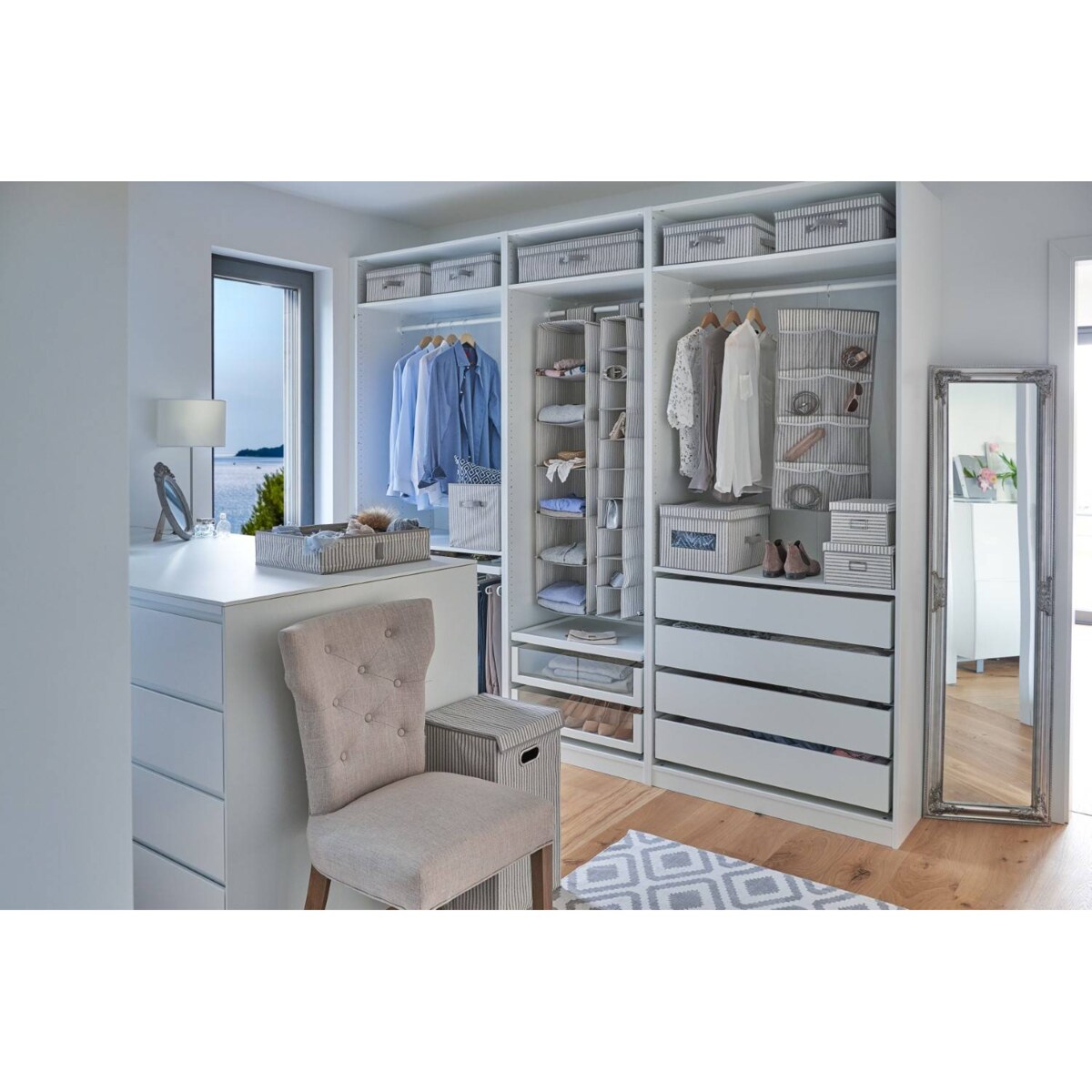 Pokrowiec na garnitur z przezroczystym okienkiem, tekstylna osłona na ubrania - 120 x 60 cm, ZELLER