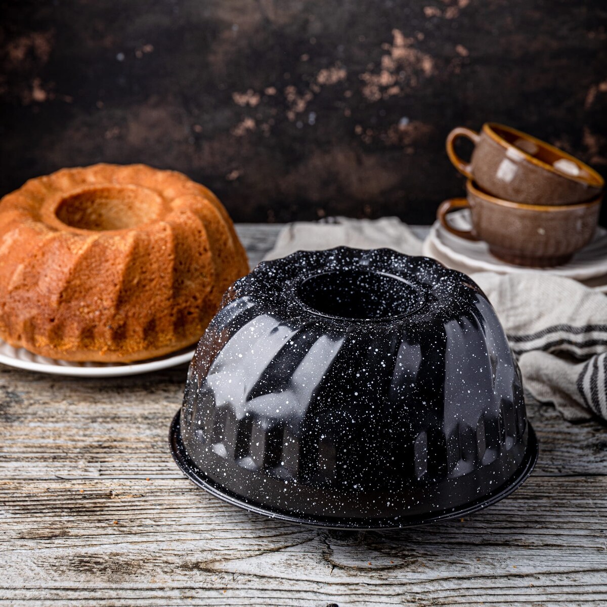 Forma do pieczenia ciasta babki z kominem z powłoką nieprzywieralną 22x10cm KLAUSBERG