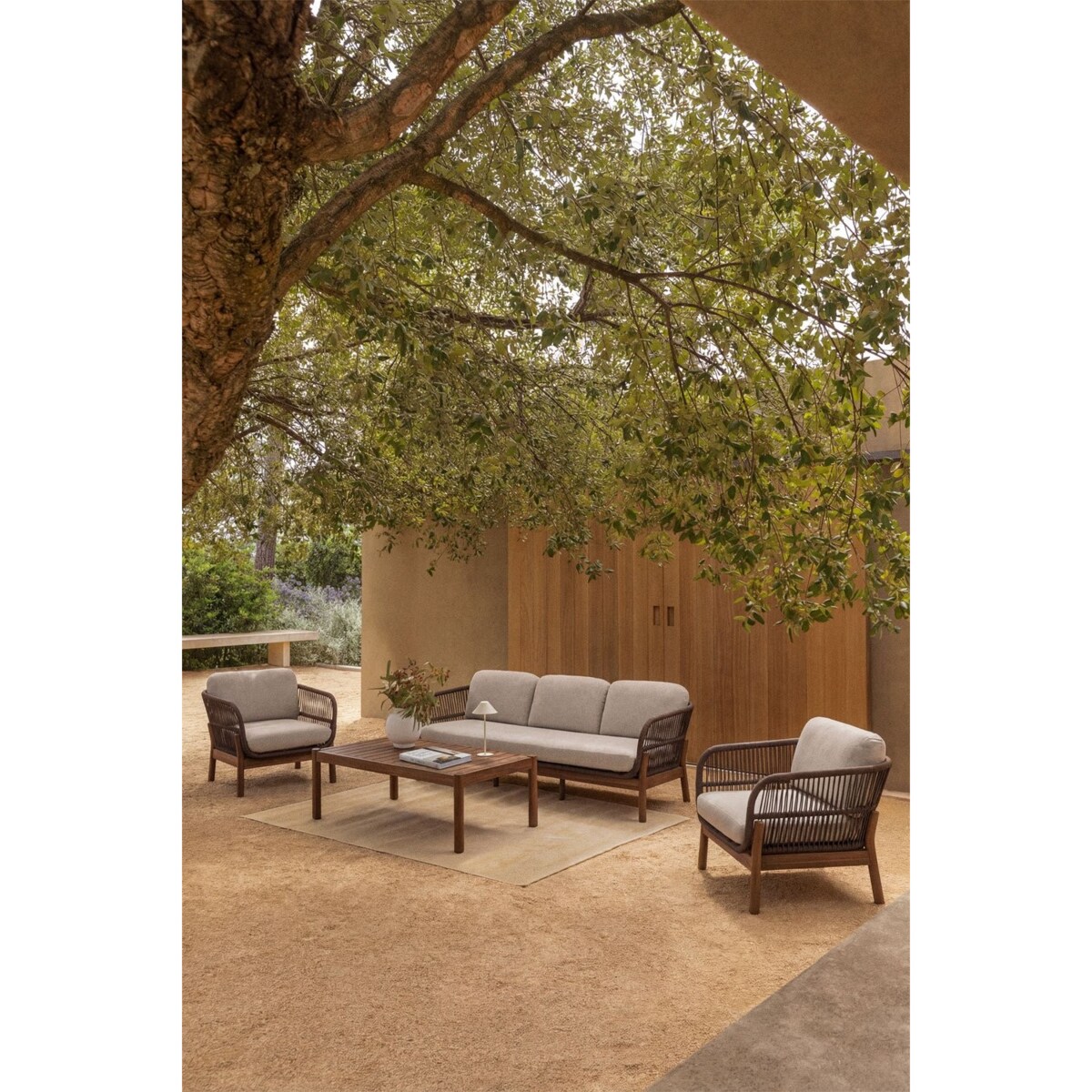 Zestaw ogrodowy: 3-osobowa sofa, 2 fotele, stolik kawowy, akacja i pleciona lina, Karvia