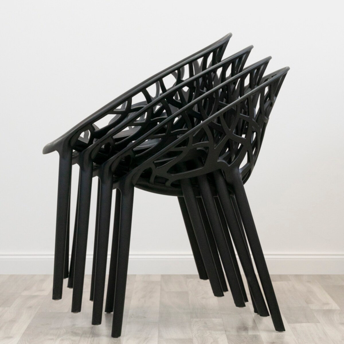 Krzesło plastikowe ażurowe nowoczesne czarne ogrodowe na balkon