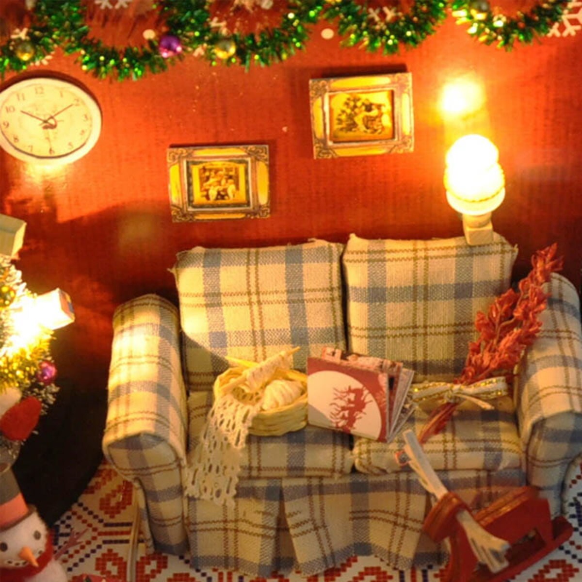 Miniaturowy domek - Kolacja z Mikołajem