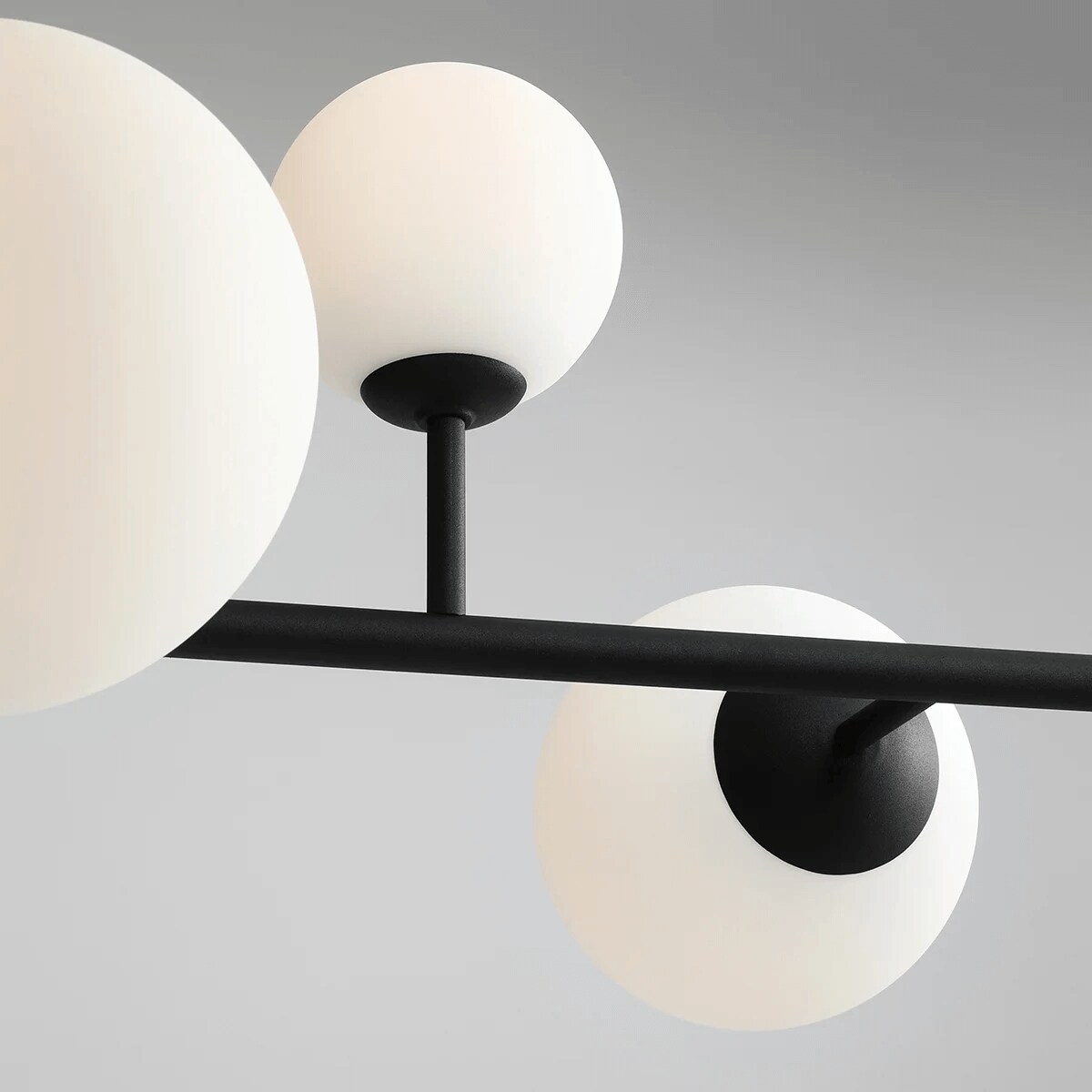 Loftowa lampa wisząca Dione 1092N1 nad wyspę czarna biała