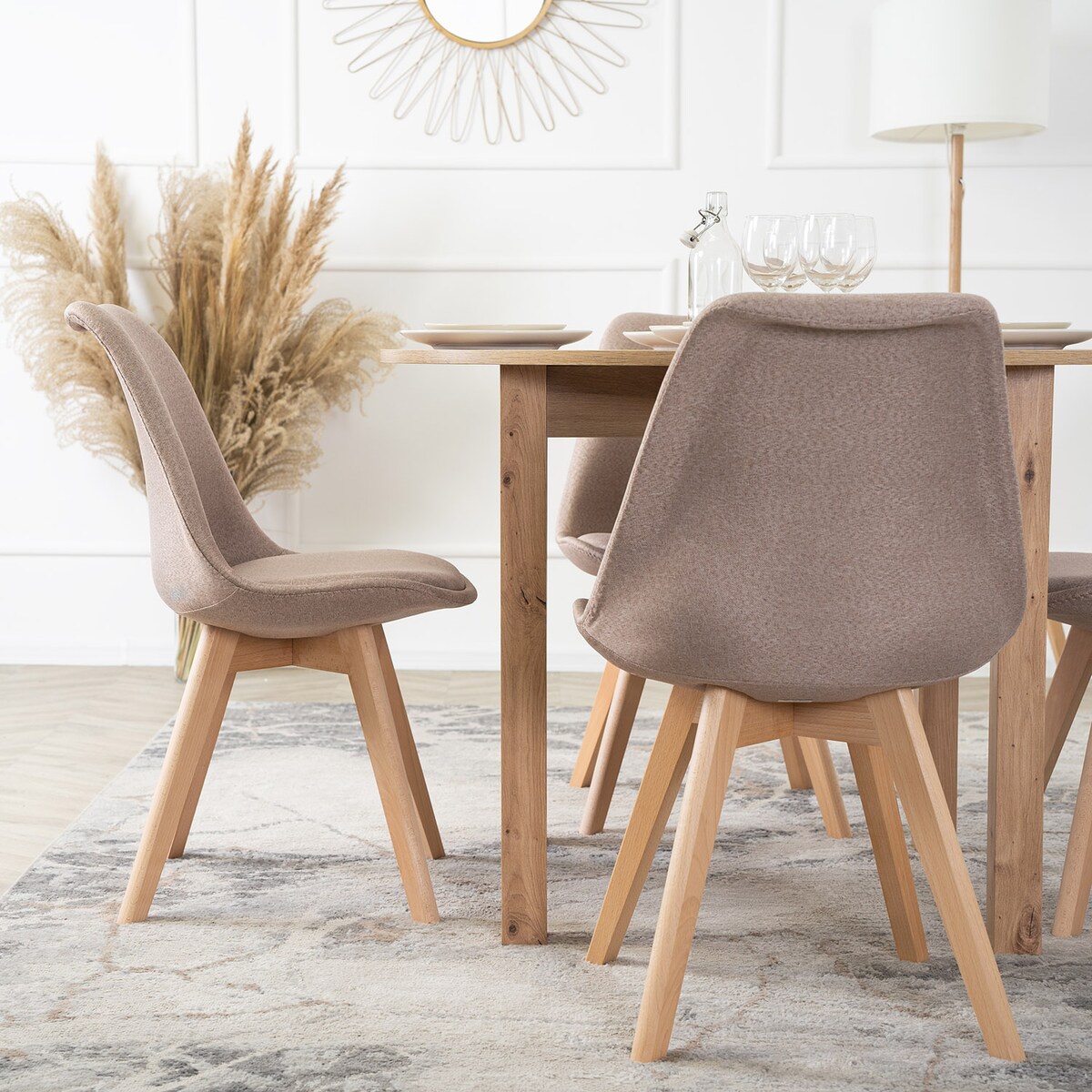 Krzesło Tapicerowane Skandynawskie Do Jadalni Kuchni Beżowe Dąb Nogi NEVEL