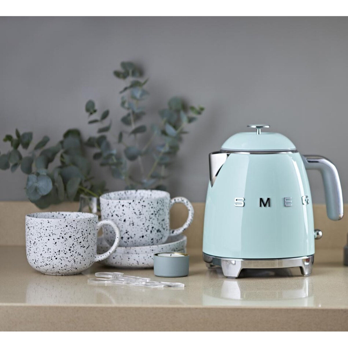 Czajnik elektryczny pastelowa zieleń 50's Style, 800 ml, SMEG