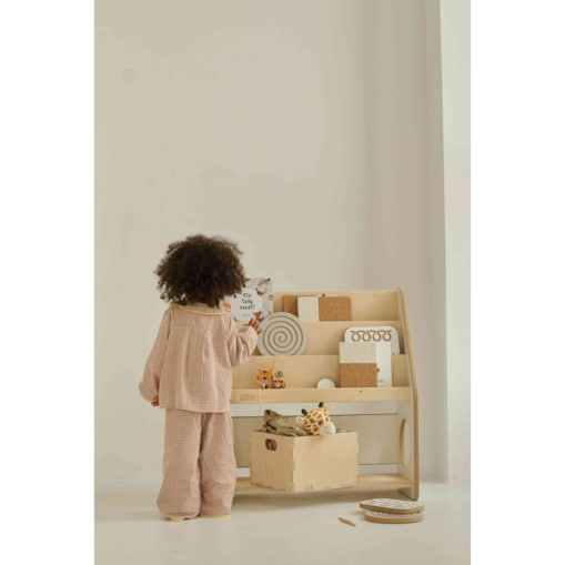 Drewniany regał na książki i zabawki