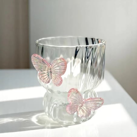 Szklanka ryflowana, z falowanymi ściankami, MOTYLKI róż 260 ml 1szt SZK161