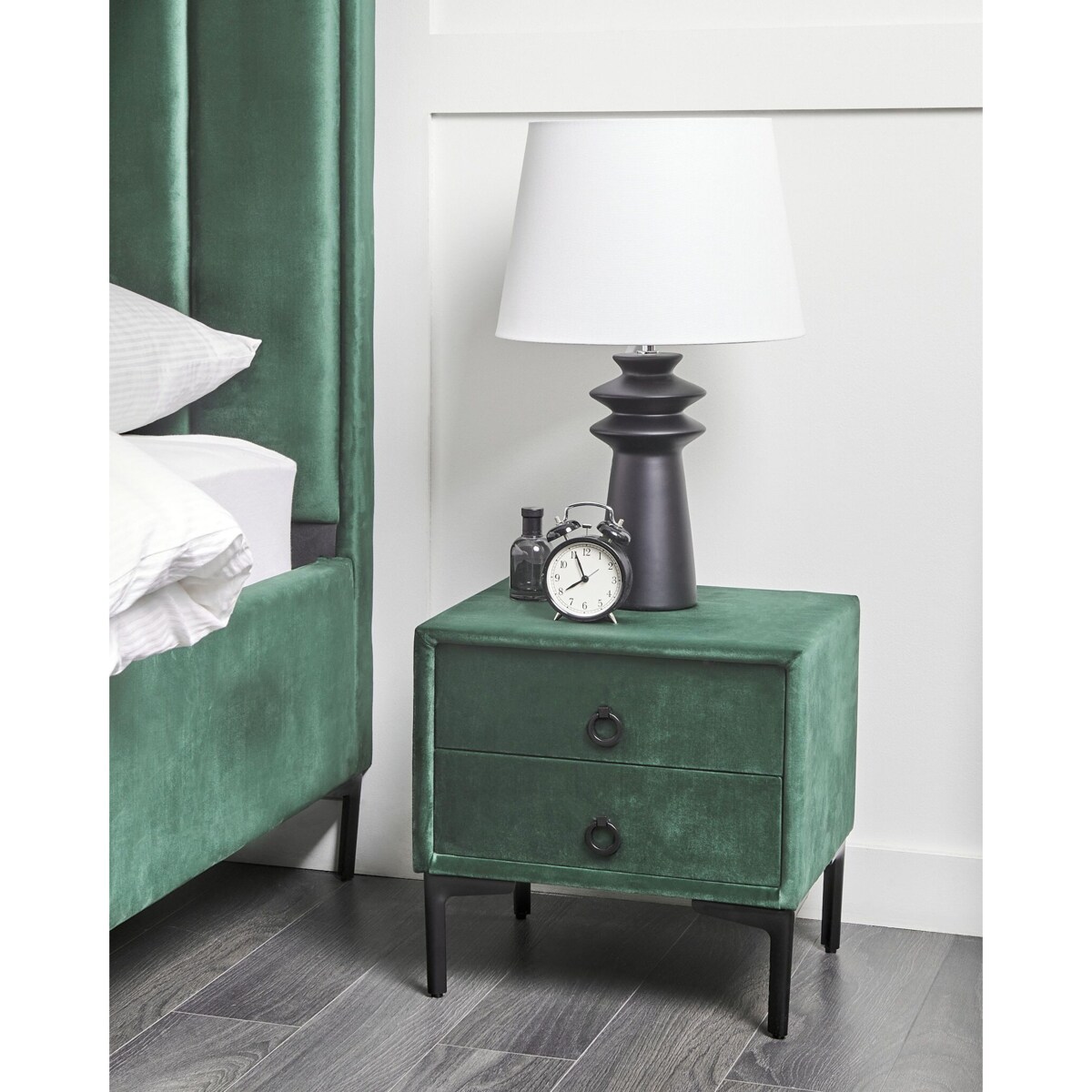 Szafka nocna welurowa zielona SEZANNE