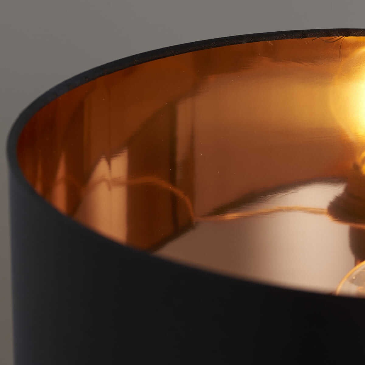 Abażurowa lampka nocna Waldorf 61149 Endon do sypialni czarna miedziana