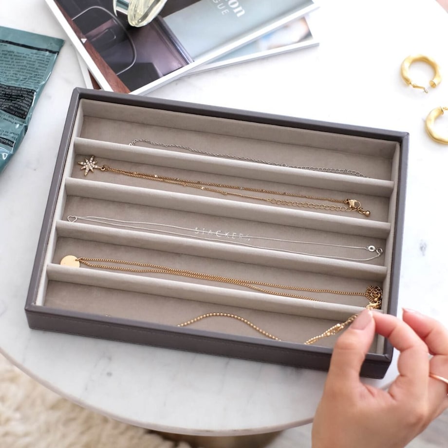 Szkatułka na biżuterię Stackers pięciokomorowa classic velvet szara