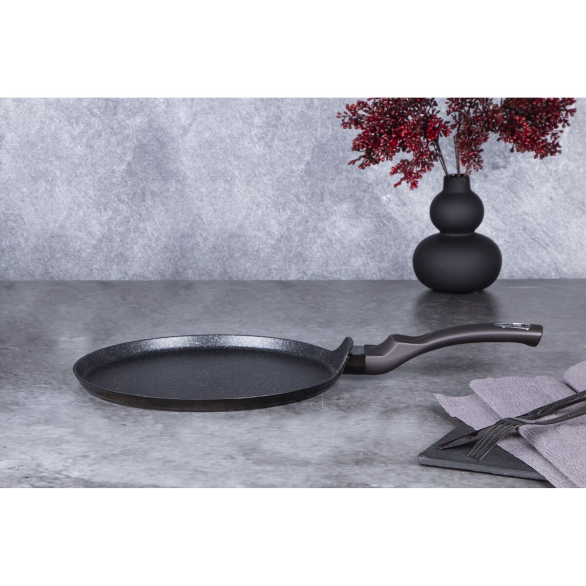 Patelnia naleśnikowa z powłoką granitową 28cm do naleśników BERLINGER HAUS Shiny Black