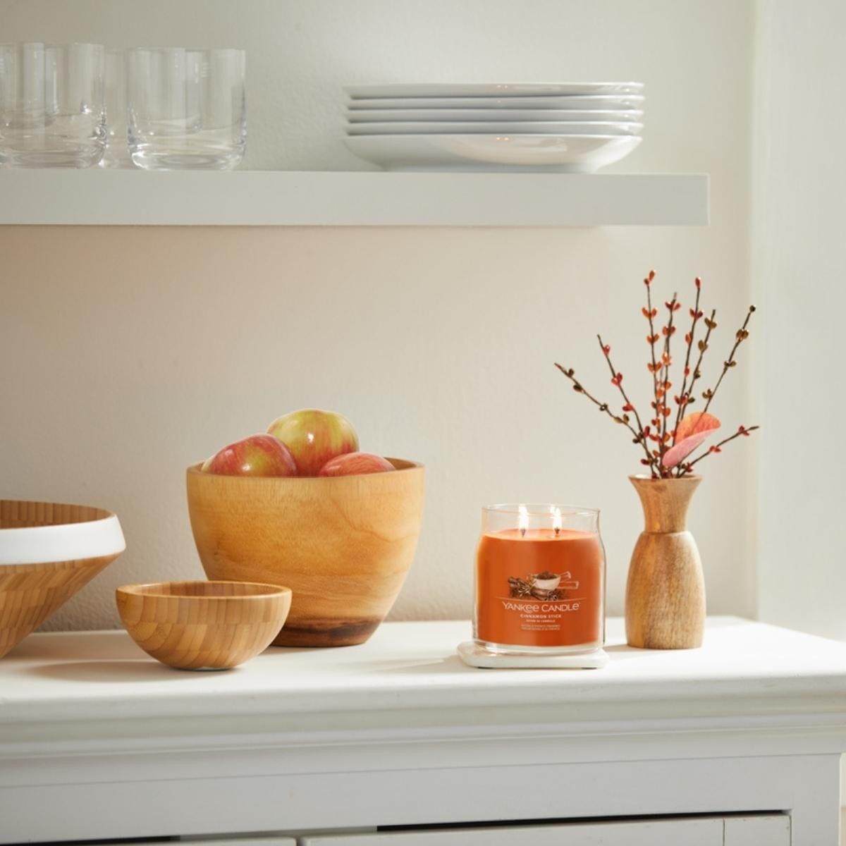 YC SIGNATURE – Świeca średnia CINNAMON STICK