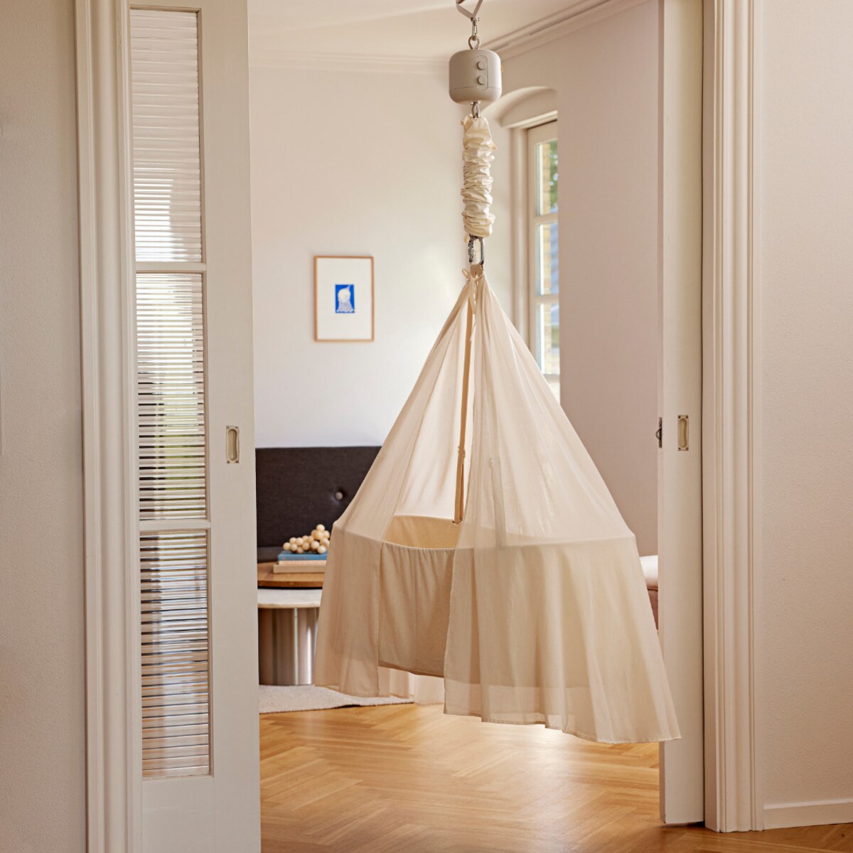 Bujane łóżeczko dla dzieci - beżowe