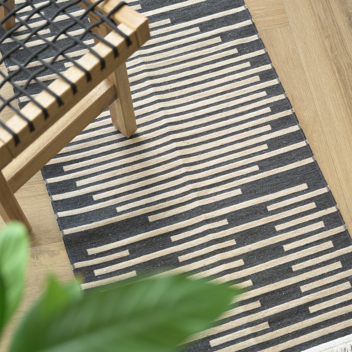 Dywan Kilim Modern 60x120 cm e-floor boho czarny