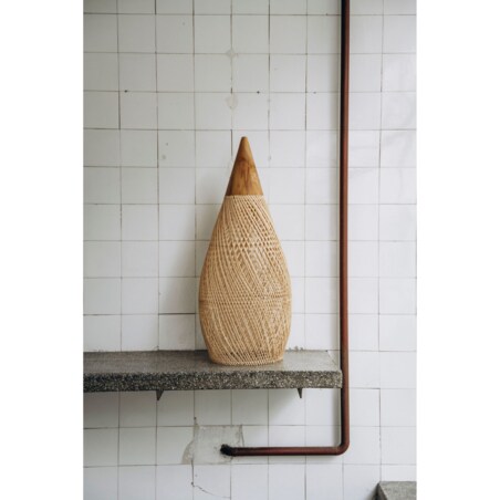 Rattanowa lampa z drewnem teakowym CONE w rozmiarze S - naturalna