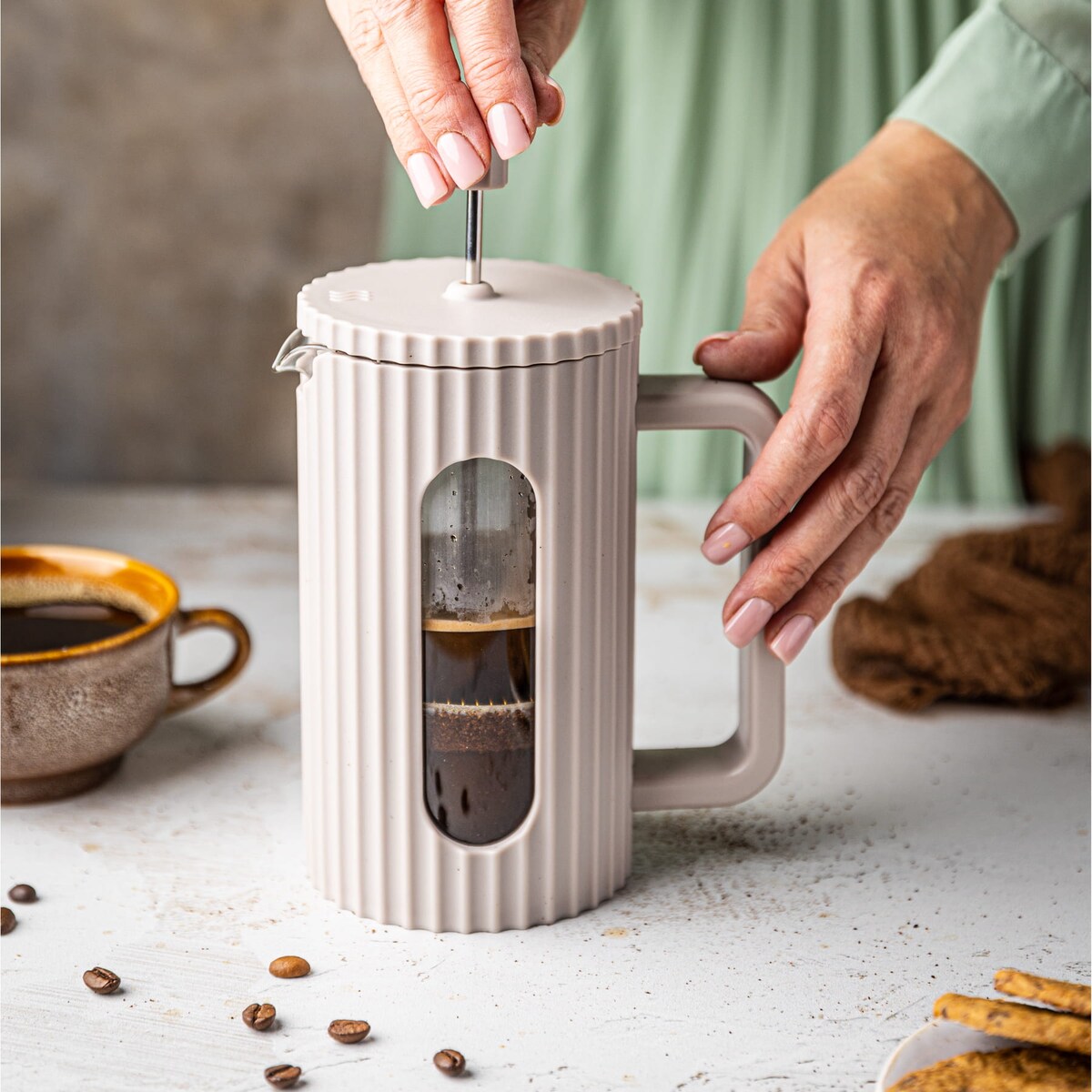 Zaparzacz do herbaty kawy szklany French Press 600 ml beżowy KLAUSBERG