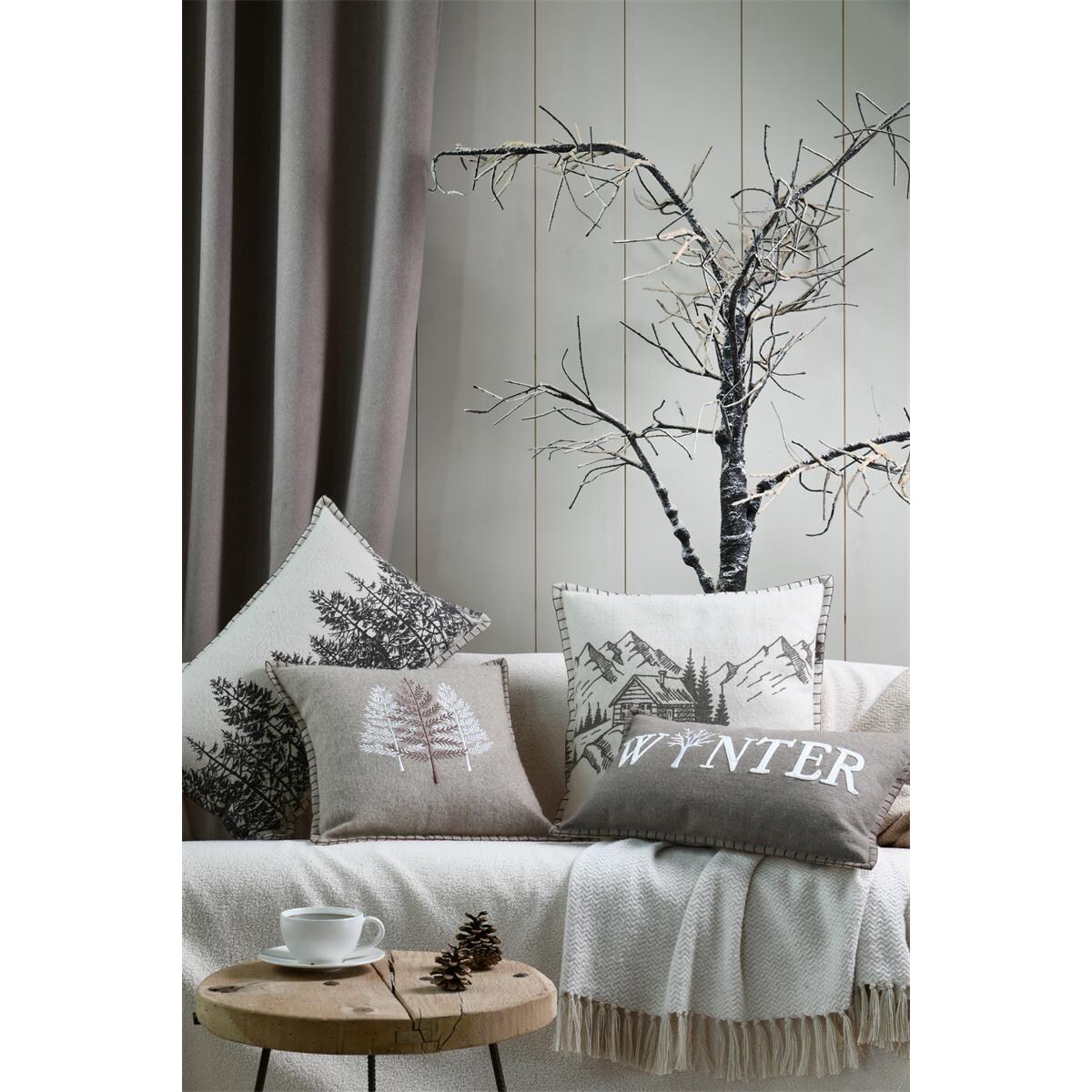 Poduszka dekoracyjna LANDRY choinki, 35 x 60 cm