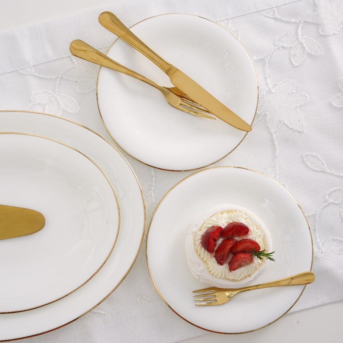 VILLA ITALIA Talerzyk deserowy śniadaniowy 20 cm porcelanowy NAOMI GOLD