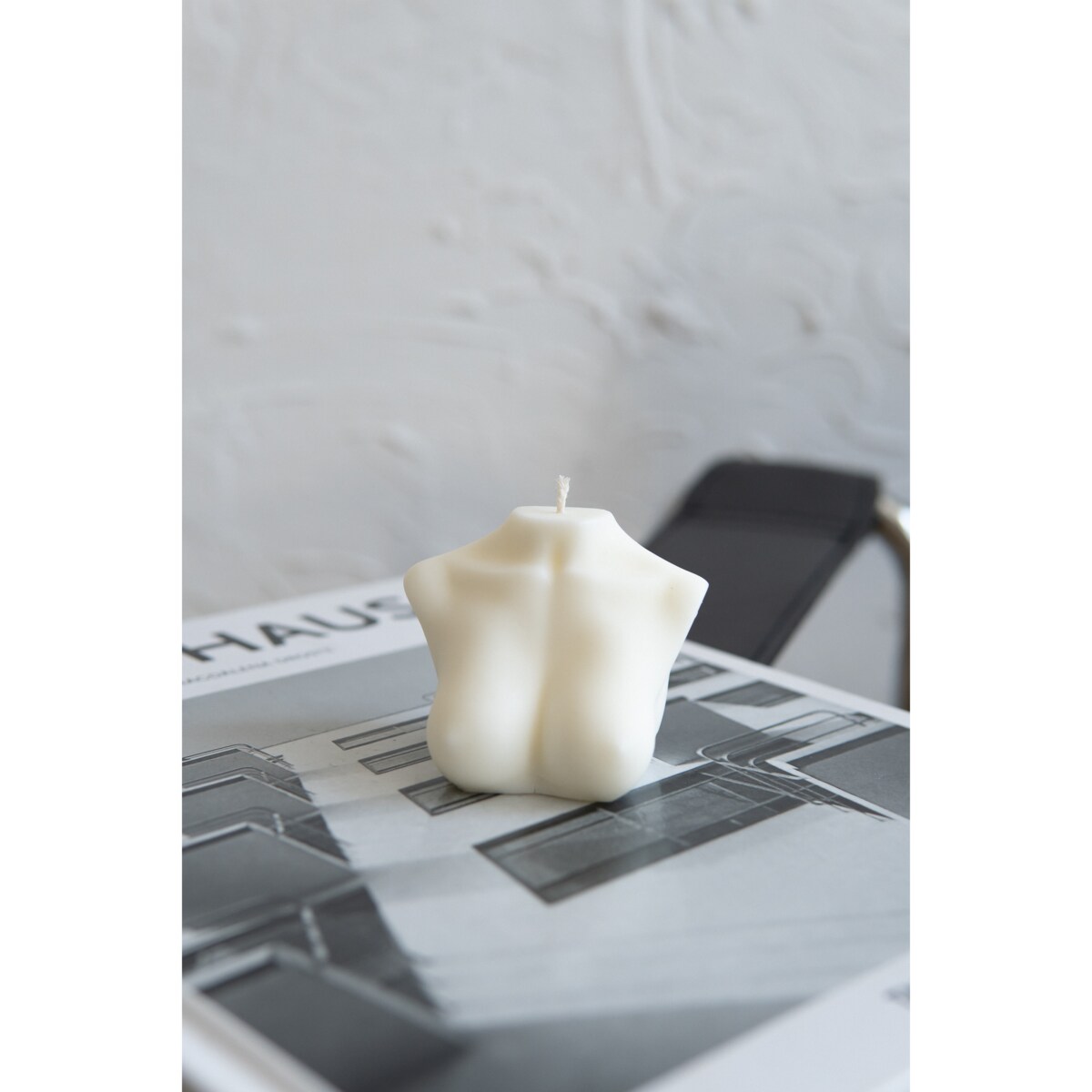 Świeca sojowa piersi Body Part Upper, 85 g, INSPIRA