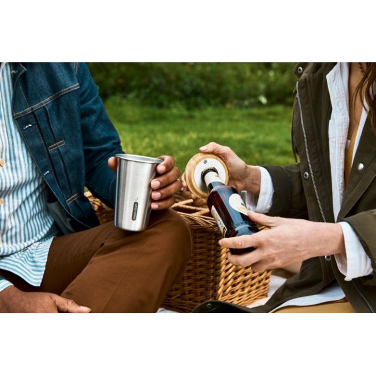 Zestaw 4 stalowych kubków Black+Blum