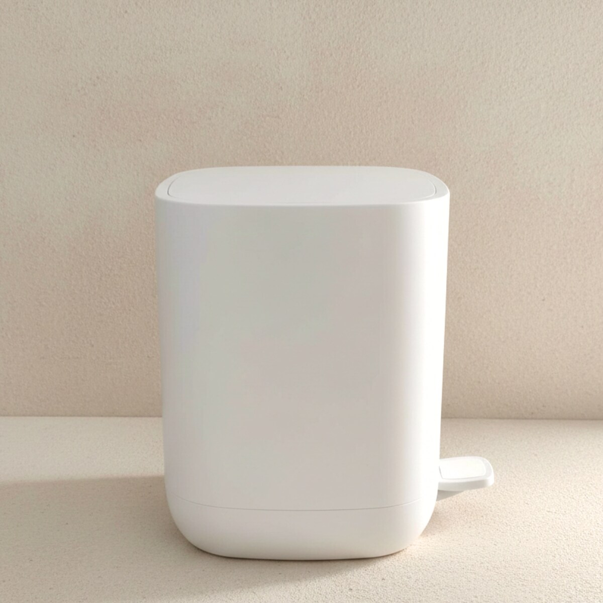 Kosz łazienkowy z pedałem INVI, 7 l