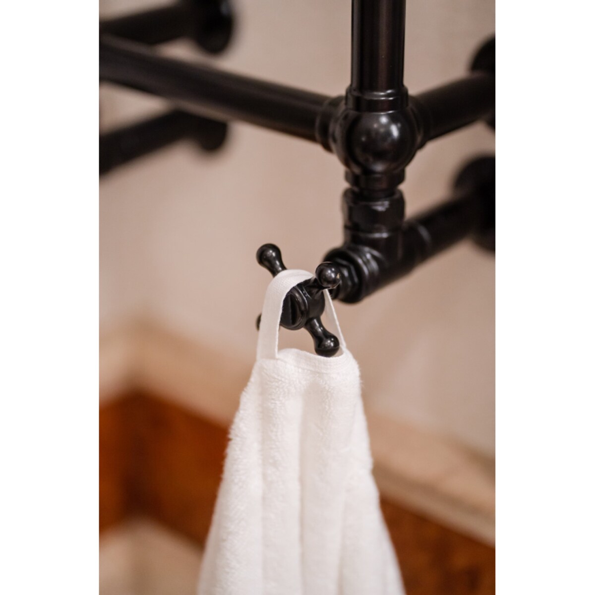 Ręcznik kąpielowy 70 x 140 cm (beżowy) Monogram Linea OFFICINE Monogram