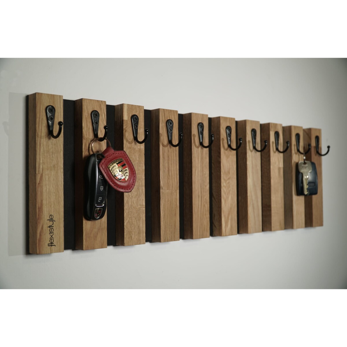 Drewniany wieszak na klucze Lamele 60cm