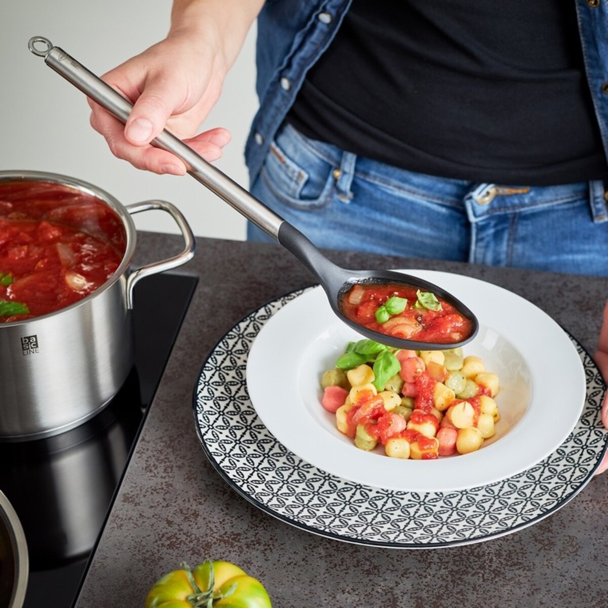 Łyżka do serwowania Basic Line 32cm - Roesle