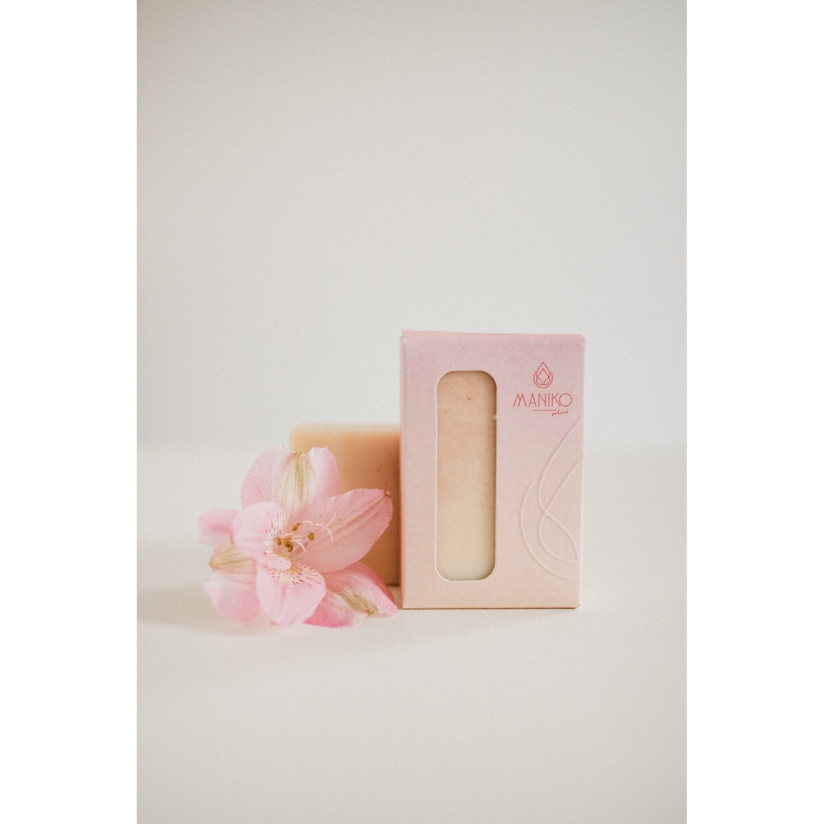 Naturalne mydło z kwasem jabłkowym i różową glinką- Natural soap with malic acid and pink clay