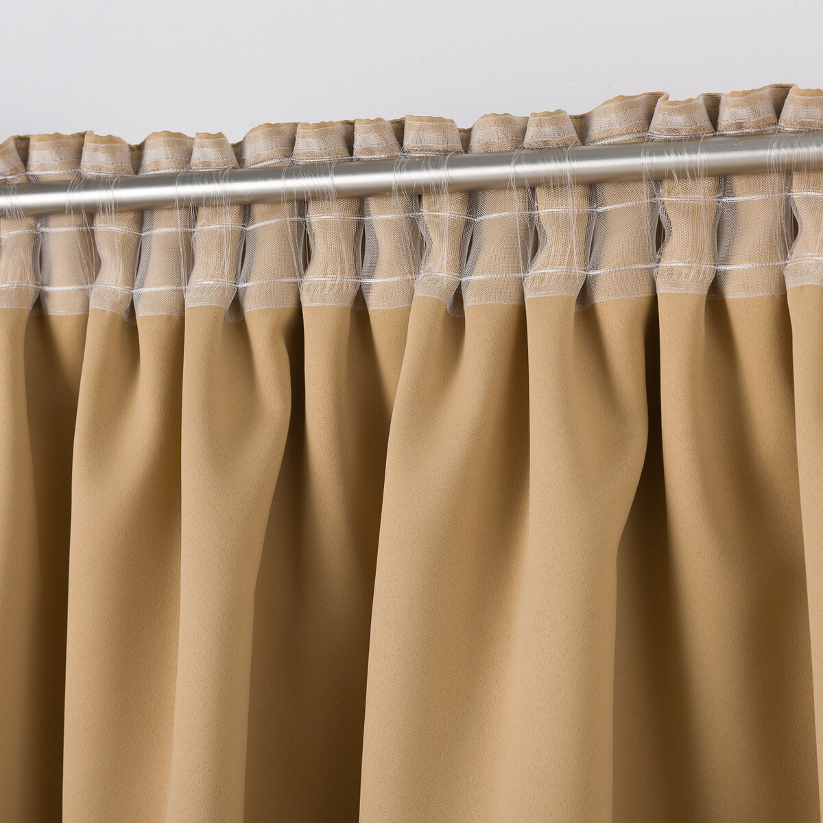 Zasłona zaciemniająca na taśmie marszczącej złocisty beż 140 x 280cm 1 szt. 140x280 beżowy