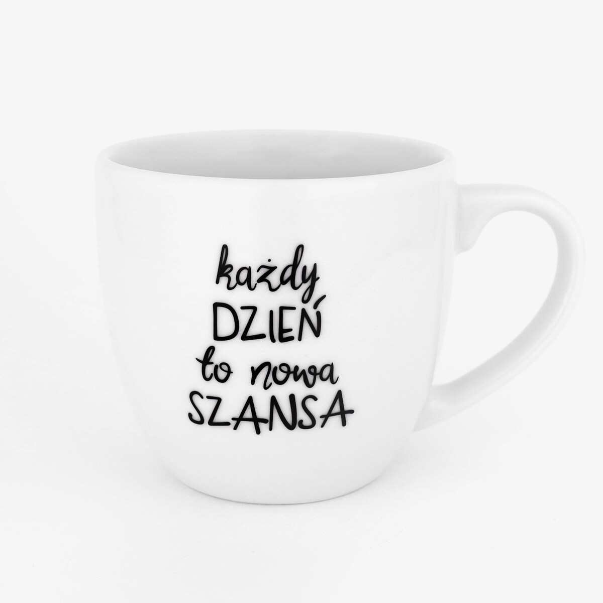Kubek porcelanowy z napisem "Każdy dzień to nowa szansa" 300 ml | motywacyjny prezent na nowy start