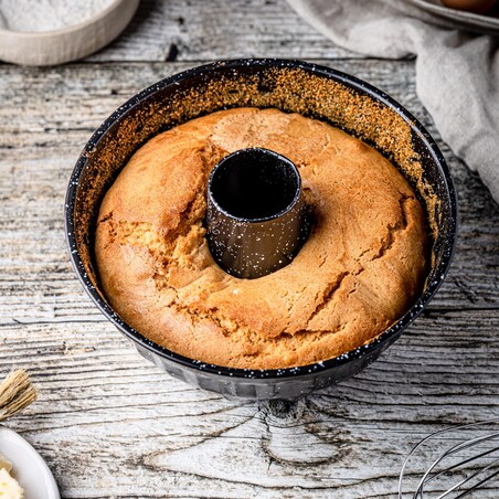 Forma do pieczenia ciasta babki z kominem z powłoką nieprzywieralną 22x10cm KLAUSBERG