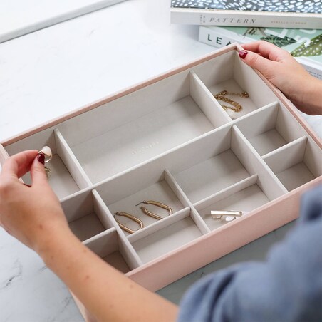 Szkatułka na biżuterię Stackers 11 komorowa supersize jasnoróżowo-szara velvet