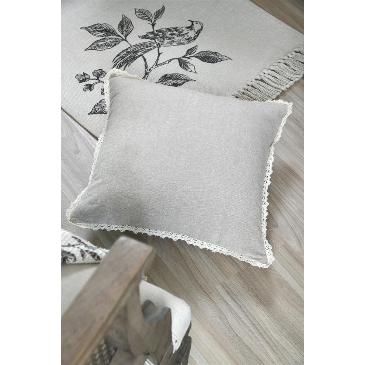 Poduszka dekoracyjna CLARINE z koronką, 40 x 40 cm