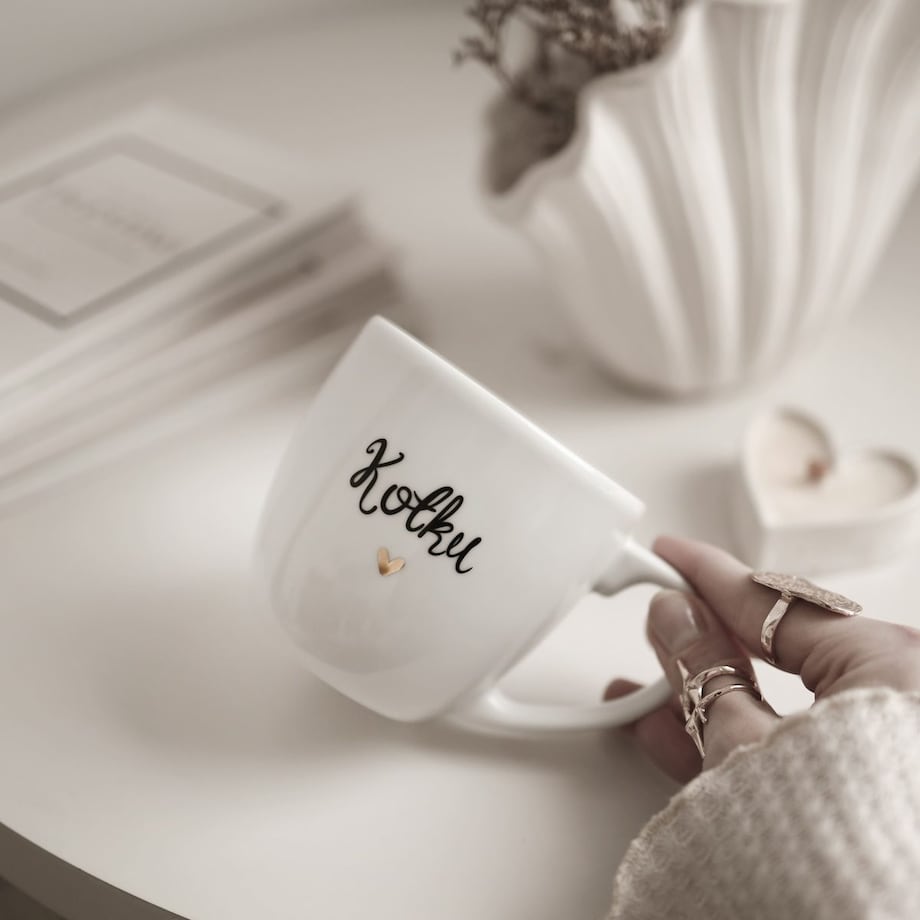 Biały Kubek Porcelanowy 300 ml - Napis Dzień Dobry Kotku ze Złotym Sercem dla Partnerki na Rocznicę