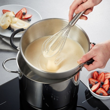 Miska kuchenna z miarką i silikonowymi uchwytami, nowoczesne naczynie do przygotowania i podawania potraw