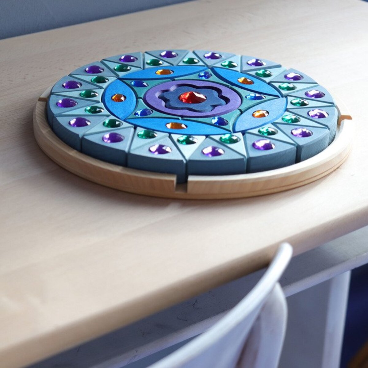 Układanka z kryształkami Mandala błyszcząca średnica 27 cm niebieska 4+ Grimm's