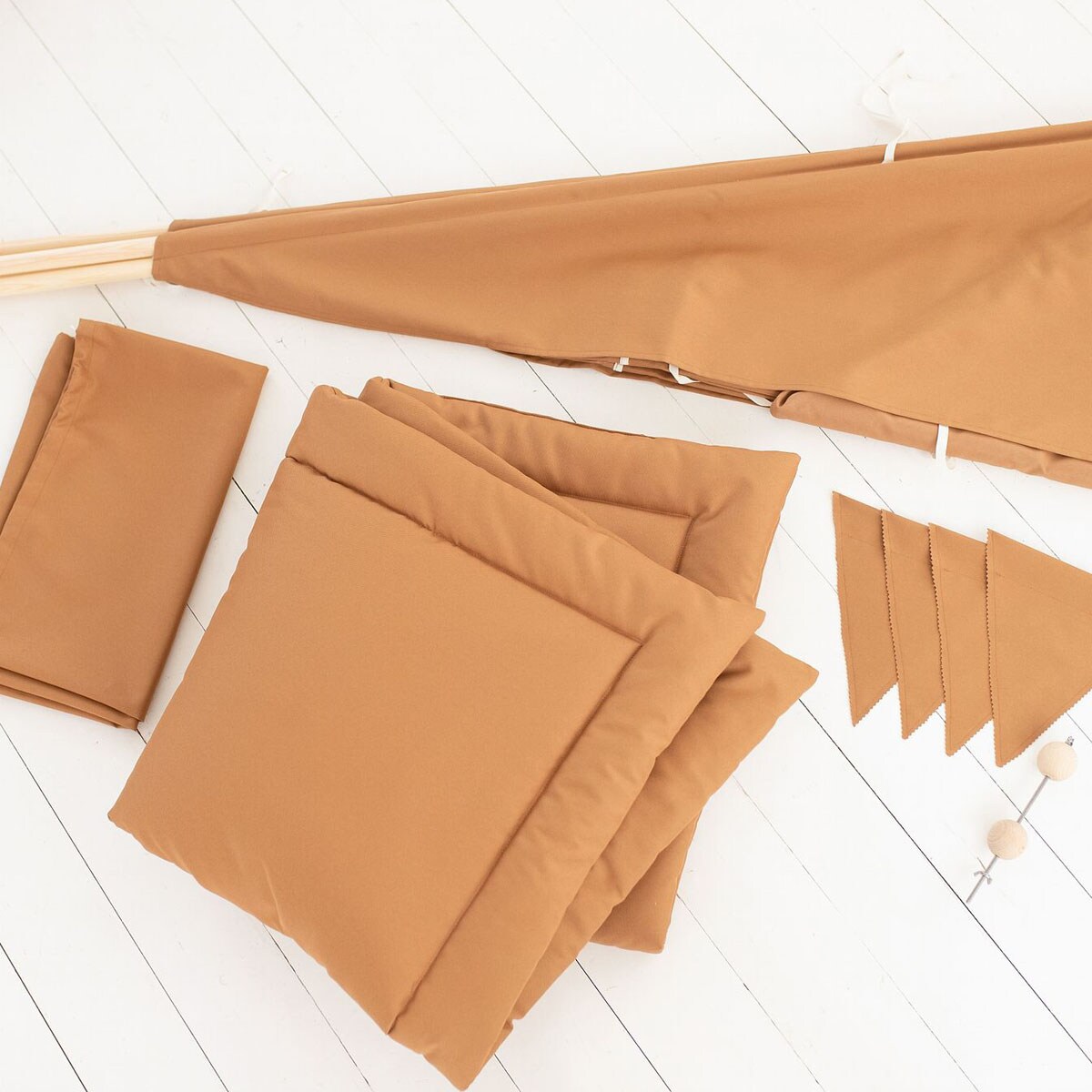 Wodoodporny namiot tipi Garden z miękką matą Honey