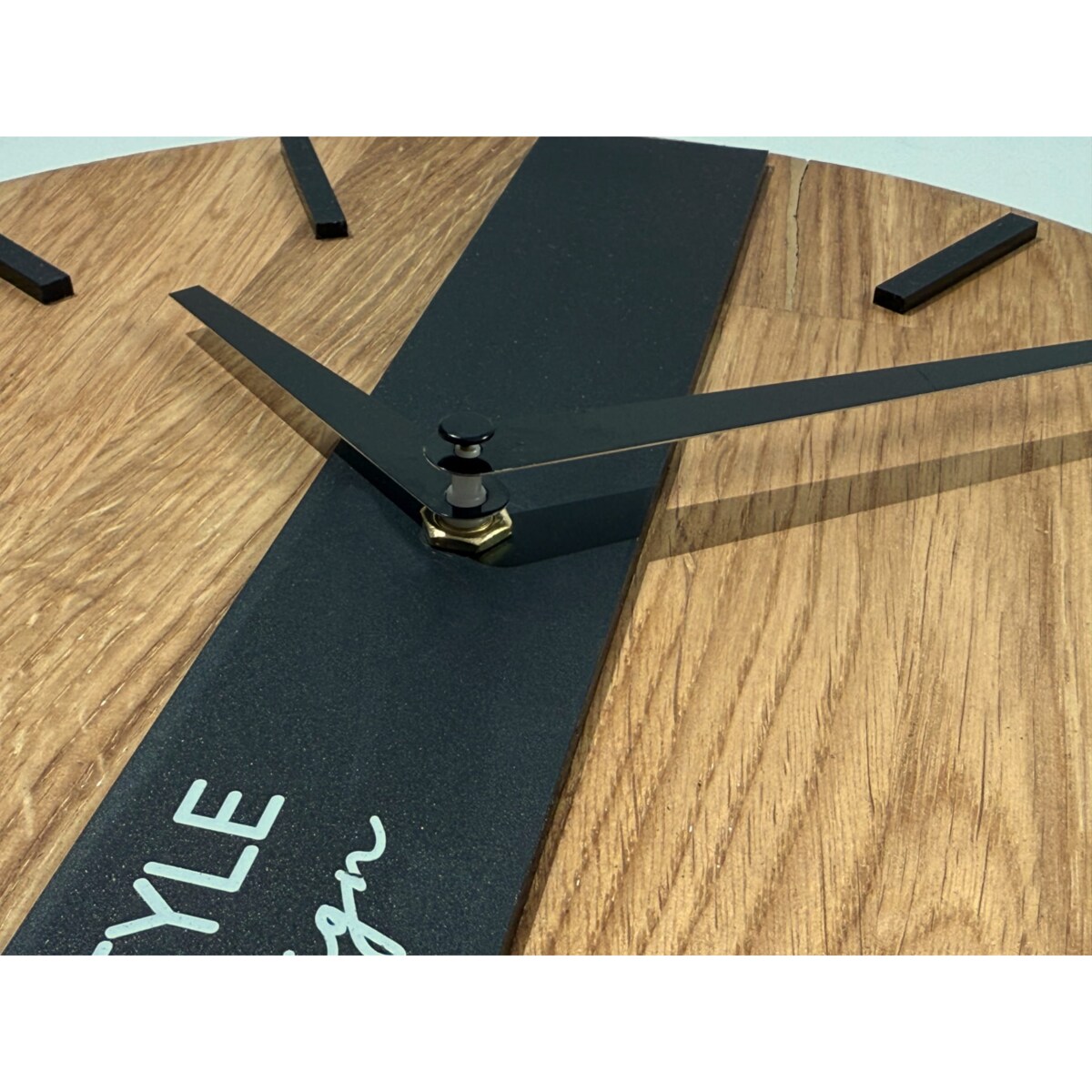 Drewniany zegar na ścianę Dąb Klasyk 30cm czarny