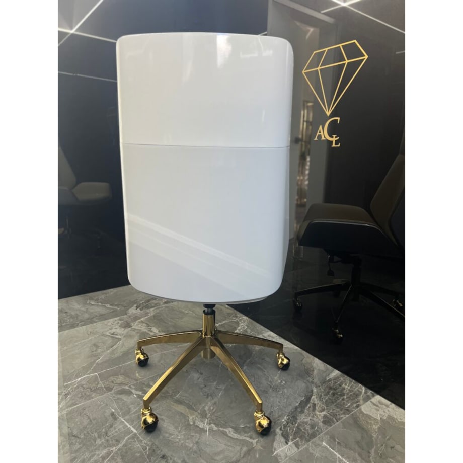 Zestaw mebli biurowych Prima: biurko białe glamour + fotel obrotowy