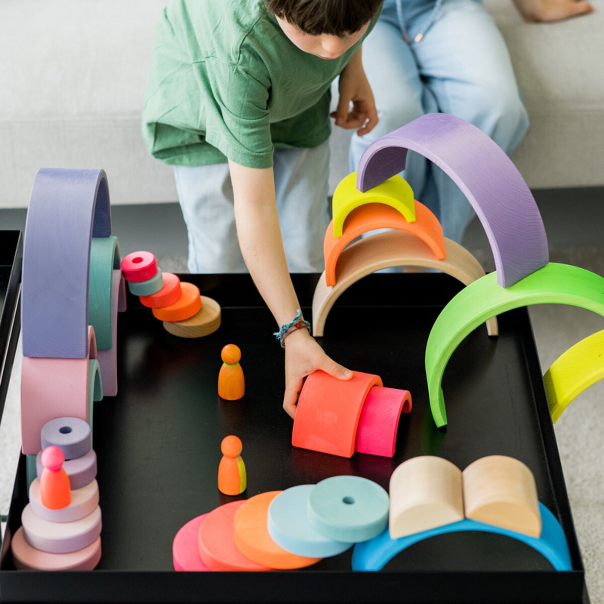 Tęcza Grimm’s 10 elementów - drewniane klocki neon-pink 3+