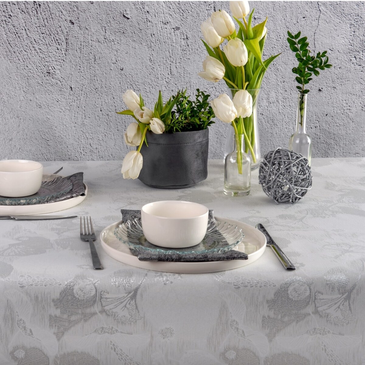 Obrus plamoodporny Srebrny Miłorząb - 120x120 cm - srebrny