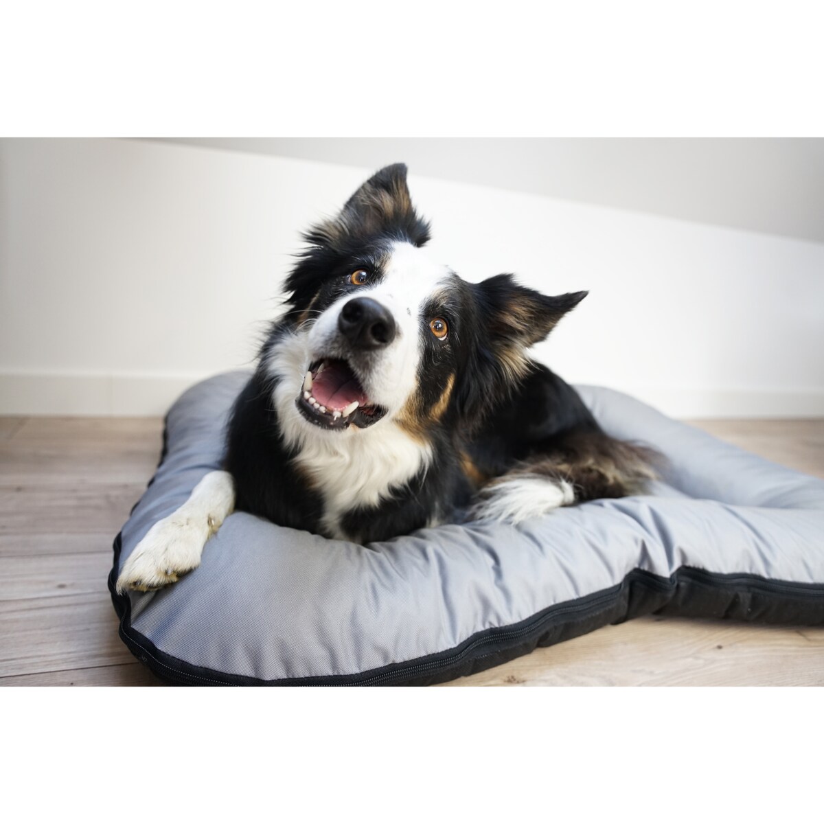 Wodoodporny materac dla psa ponton KLEO, 110x90 cm, Szary