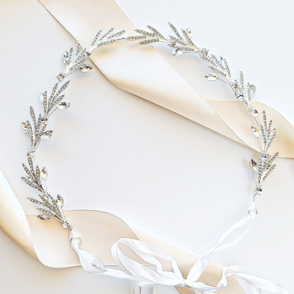 Efektowna opaska z cyrkoniami na ślub przyjęcie